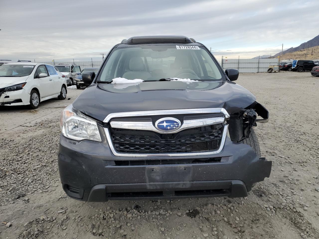 2015 Subaru Forester VIN JF2SJAGC4FH537316 Copart auction photo, side / front end damage thumbnail 5