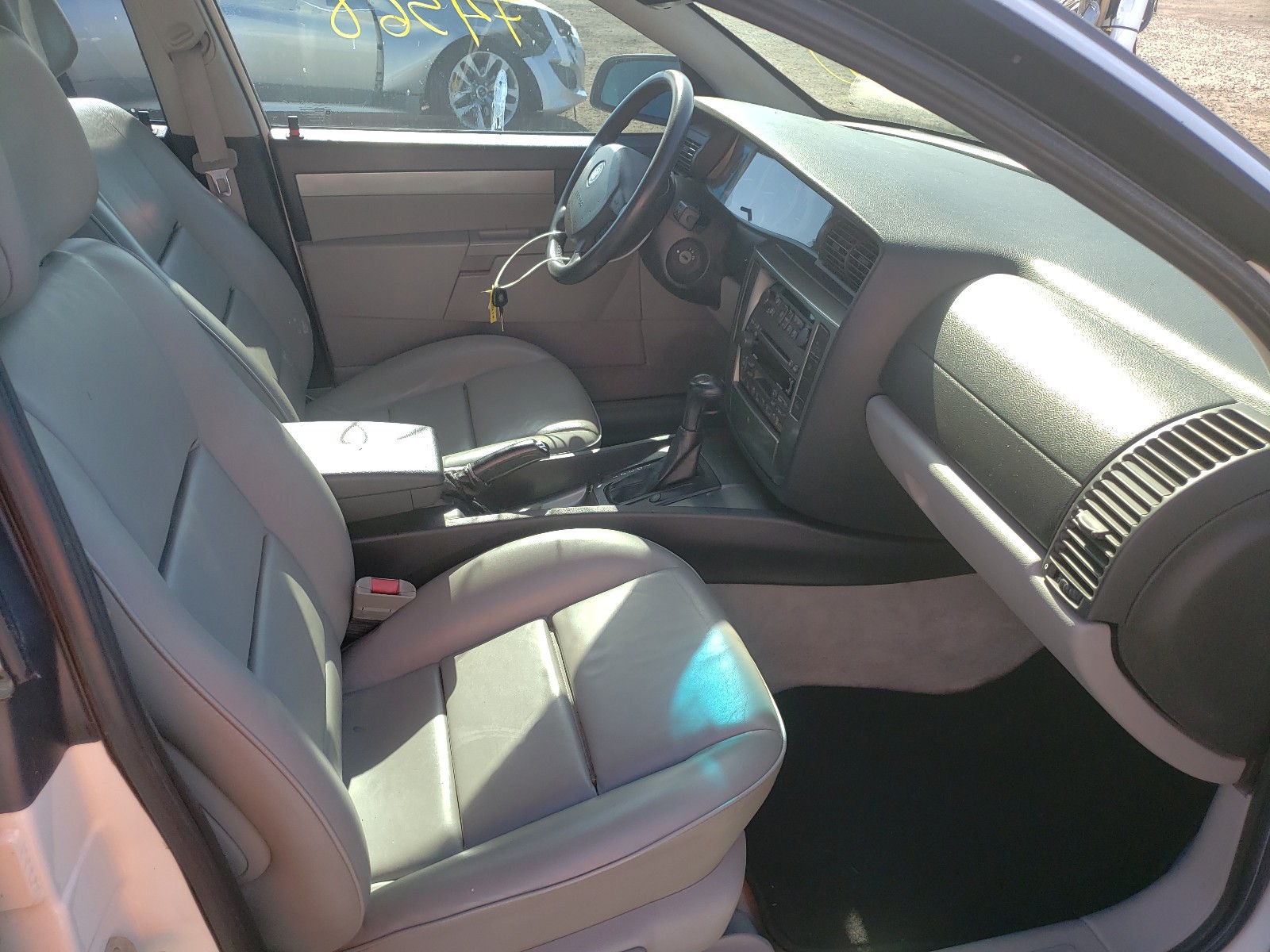 2001 Cadillac Catera VIN W06VR54RX1R070430 Copart auction photo, side / front end damage thumbnail 5