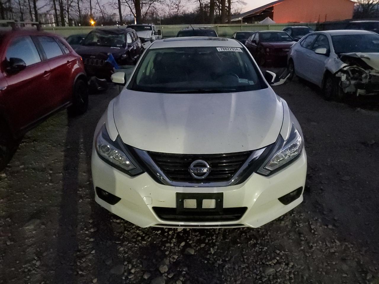 2016 Nissan Altima VIN 1N4AL3AP9GC115932 Copart auction photo, rear end / minor dent/scratches damage thumbnail 5