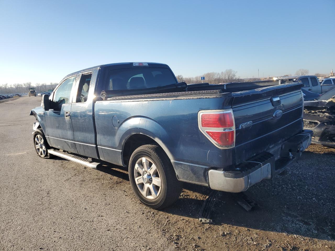 2013 Ford F-150 VIN 1FTFX1CF2DKG49207 Copart auction photo, front end / rear end damage thumbnail 3