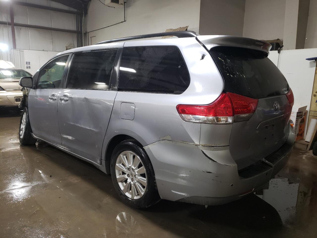 2012 Toyota Sienna VIN 5TDDK3DC5CS033868 Copart auction photo, front end damage thumbnail 2