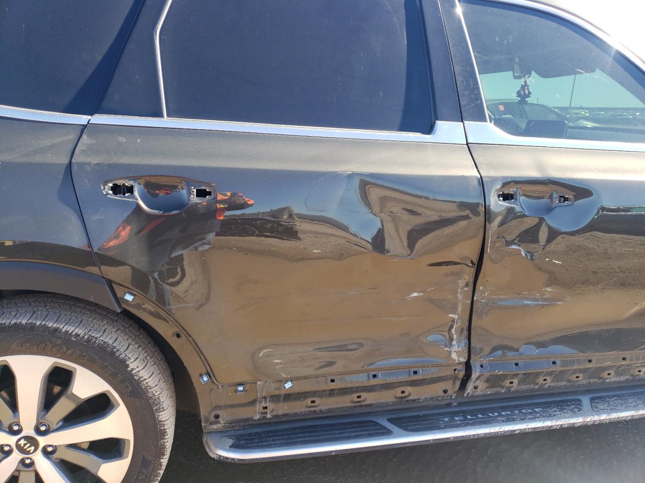 2020 KIA Telluride VIN 5XYP64HC7LG072542 Copart auction photo, side / minor dent/scratches damage thumbnail 11