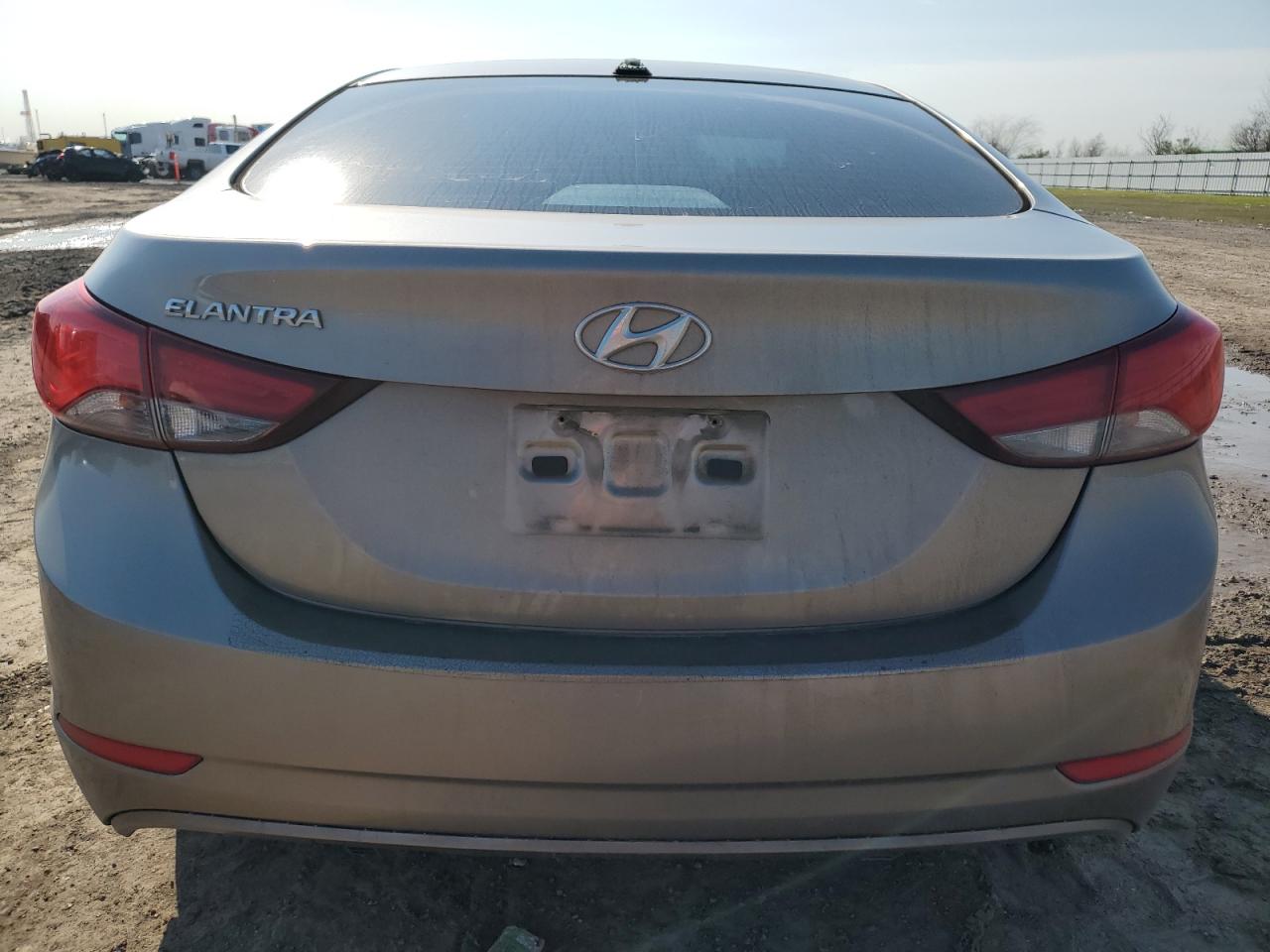 2016 Hyundai Elantra VIN 5NPDH4AE0GH761703 Copart auction photo, front end / minor dent/scratches damage thumbnail 6