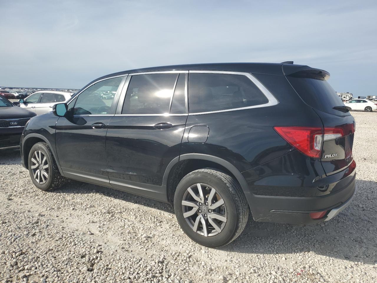 2019 Honda Pilot VIN 5FNYF5H58KB026722 Copart auction photo, front end / minor dent/scratches damage thumbnail 2