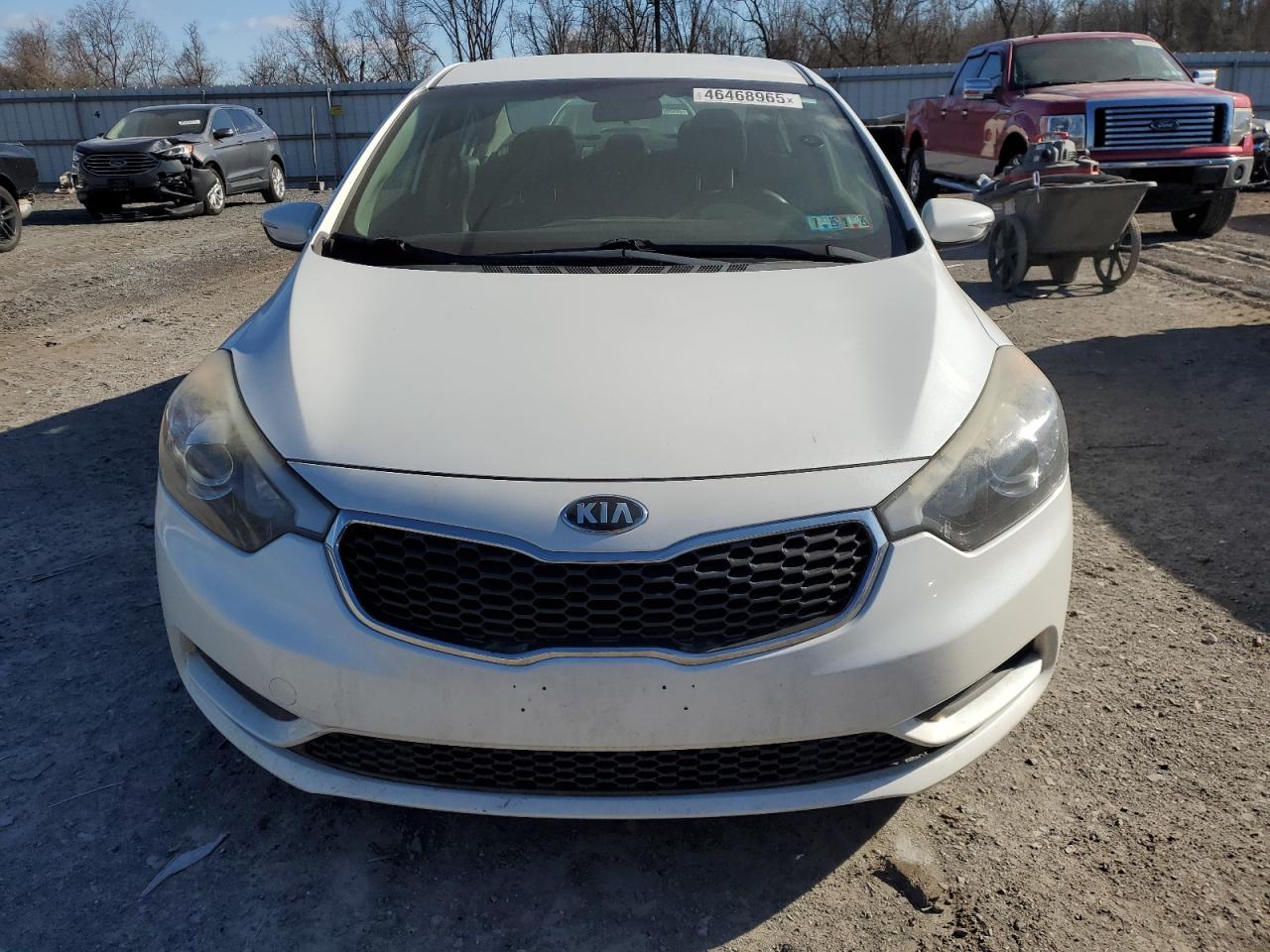 2016 KIA Forte VIN KNAFX4A6XG5604147 Copart auction photo, rear end damage thumbnail 5