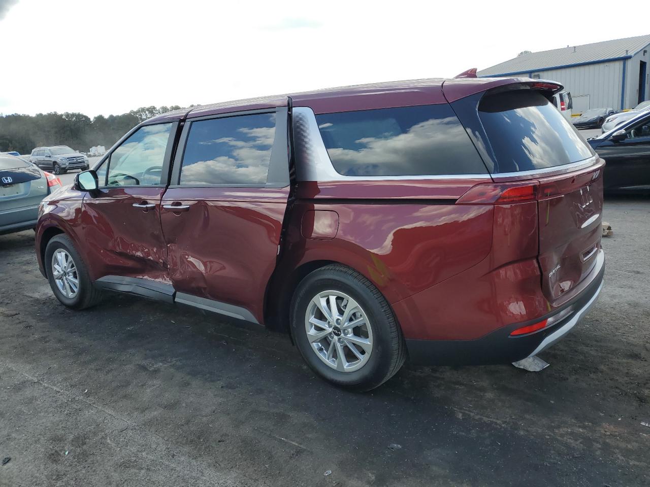2023 KIA Carnival VIN KNDNB4H3XP6239889 Copart auction photo, side damage thumbnail 2