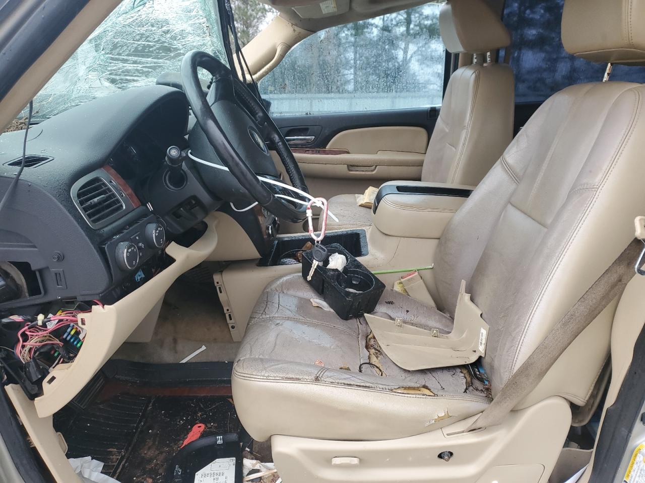 2007 Chevrolet Tahoe VIN 1GNFK13027R304174 Copart auction photo, all over damage thumbnail 7
