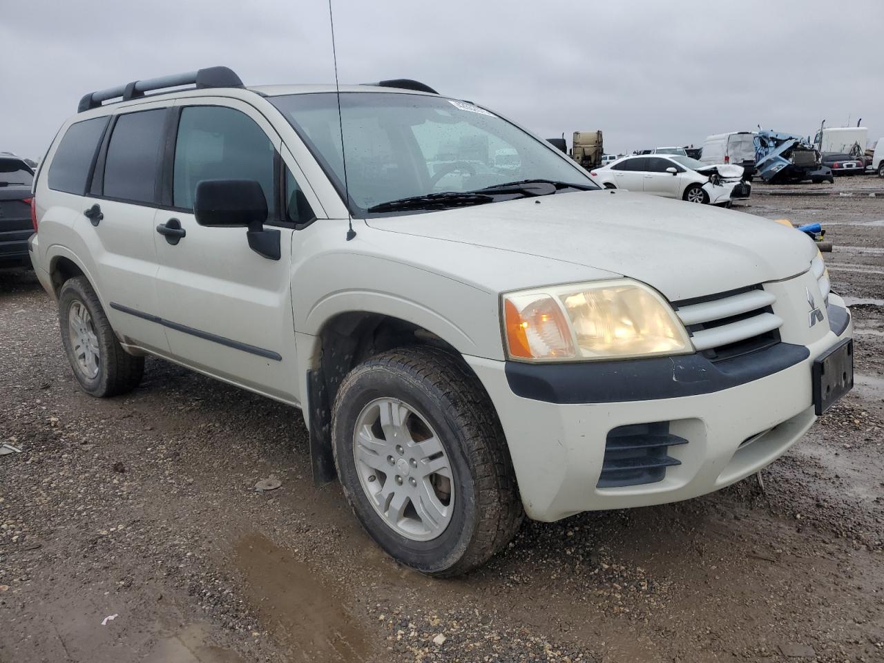 2004 Mitsubishi Endeavor VIN 4A4MM21S04E149821 Copart auction photo, rear end / minor dent/scratches damage thumbnail 4
