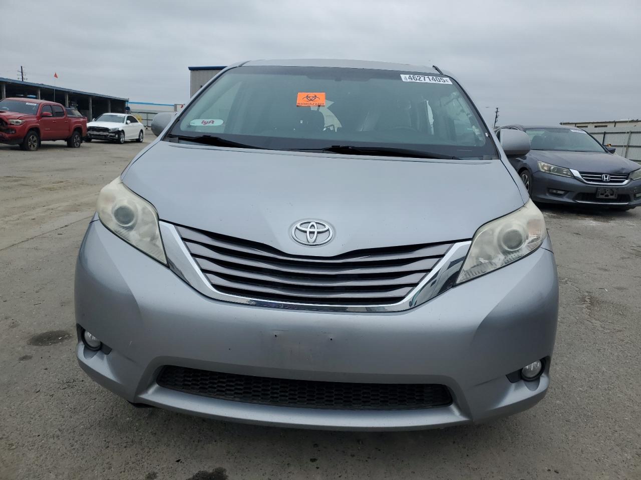2015 Toyota Sienna VIN 5TDYK3DC6FS548755 Copart auction photo, rear end / side damage thumbnail 5