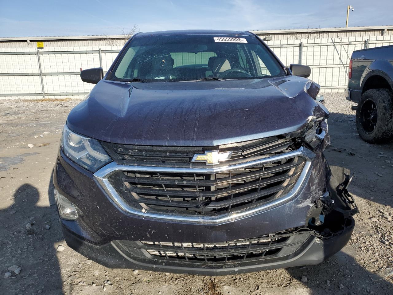 2019 Chevrolet Equinox VIN 3GNAXHEV9KL220530 Copart auction photo, front end / side damage thumbnail 5