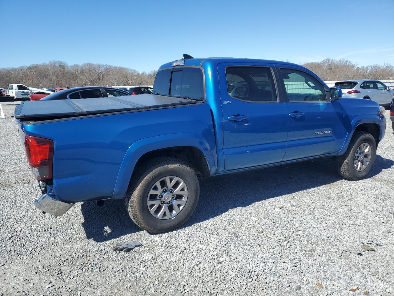 2018 Toyota Tacoma VIN 5TFCZ5AN7JX146060 Copart auction photo, rear end damage thumbnail 3