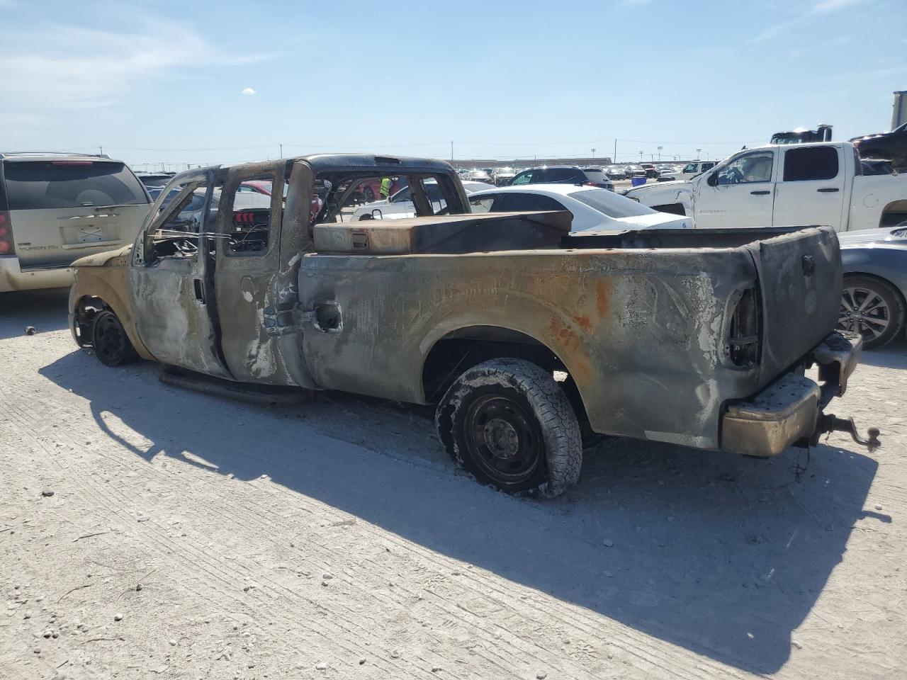 2012 Ford F250 VIN 1FT7X2A65CED15568 Copart auction photo, burn - engine / burn damage thumbnail 2