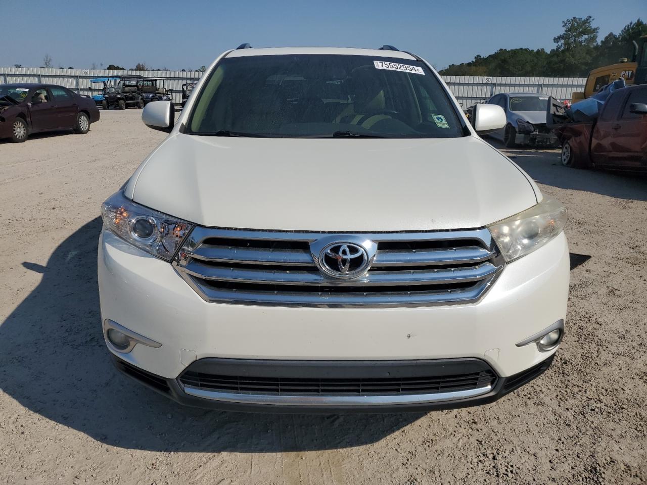 2013 Toyota Highlander VIN 5TDZK3EH1DS125819 Copart auction photo, side damage thumbnail 5