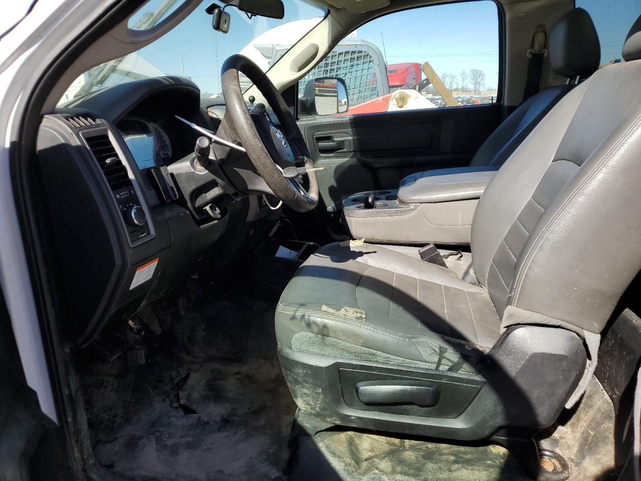 2016 RAM 5500 VIN 3C7WRMBL2GG335719 Copart auction photo, minor dent/scratches damage thumbnail 7