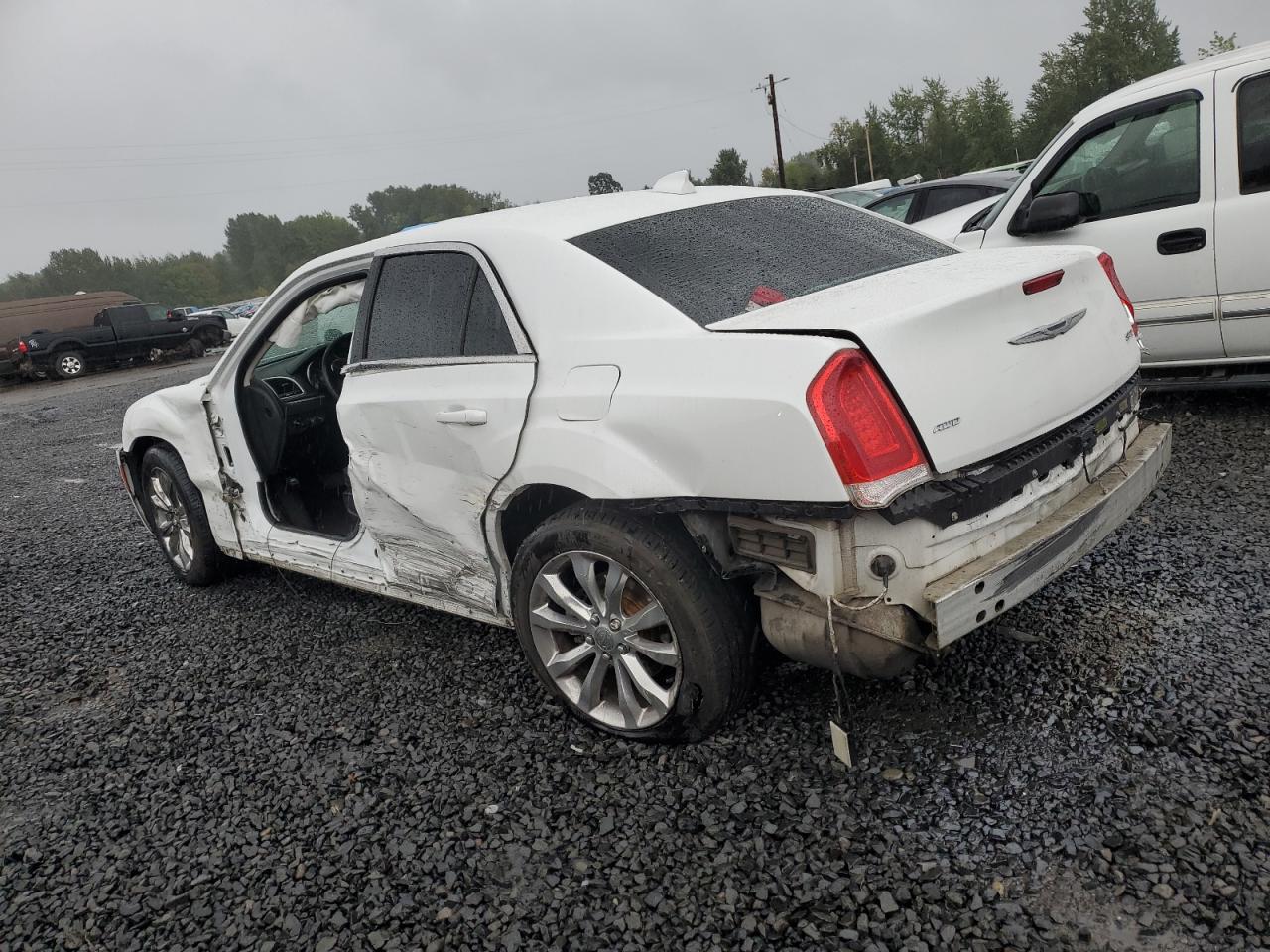 2016 Chrysler 300 VIN 2C3CCARG4GH244495 Copart auction photo, front end / rear end damage thumbnail 2