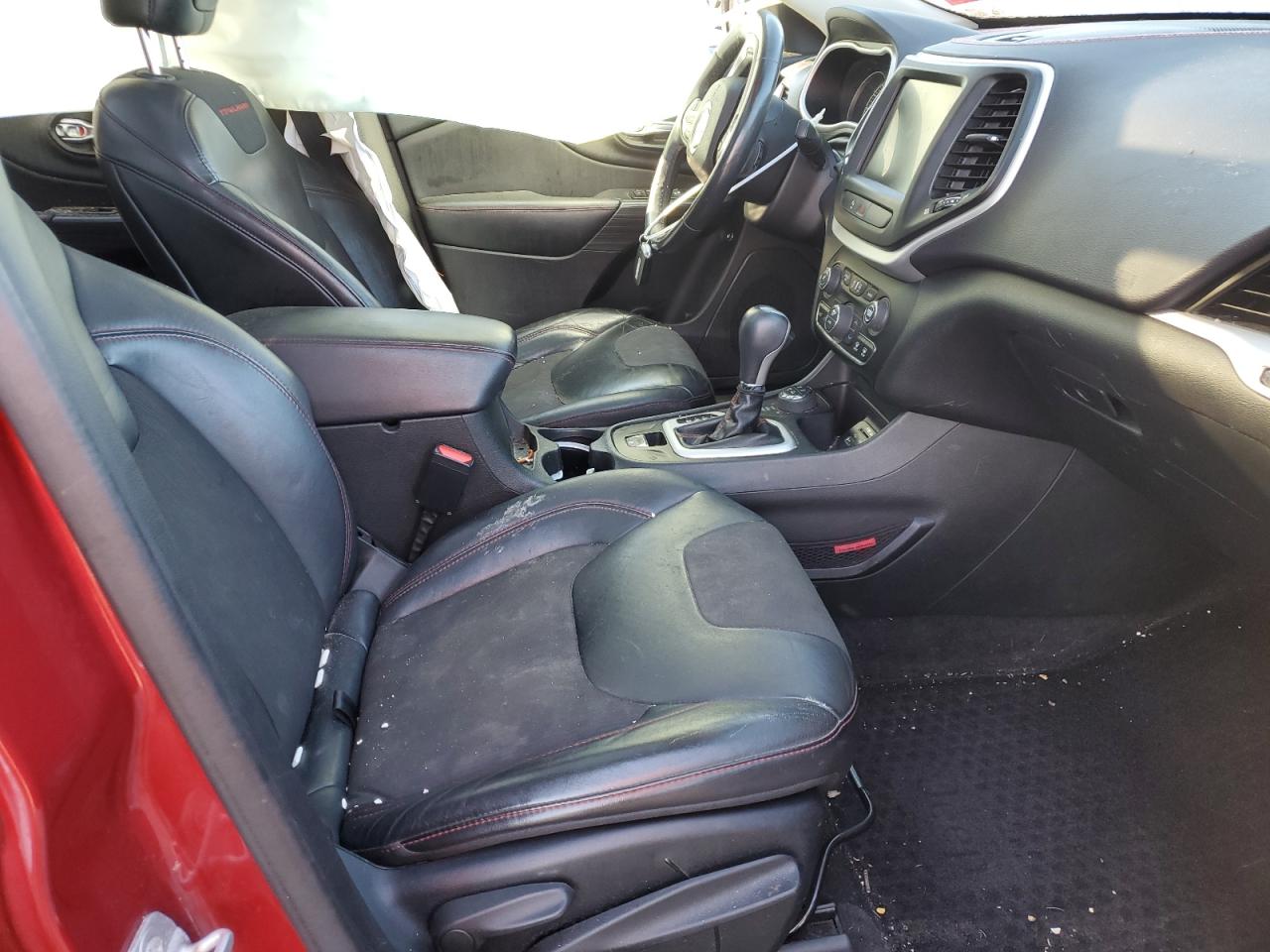 2015 Jeep Cherokee VIN 1C4PJMBS2FW663447 Copart auction photo, side damage thumbnail 7