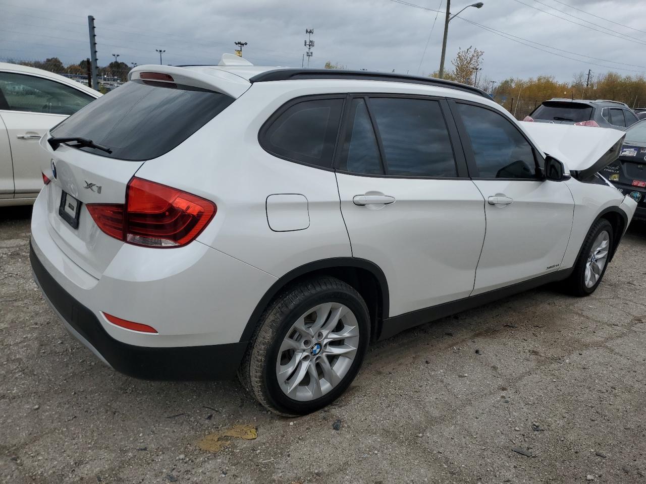 2015 BMW X1 VIN WBAVL1C52FVY39926 Copart auction photo, front end / mechanical damage thumbnail 3