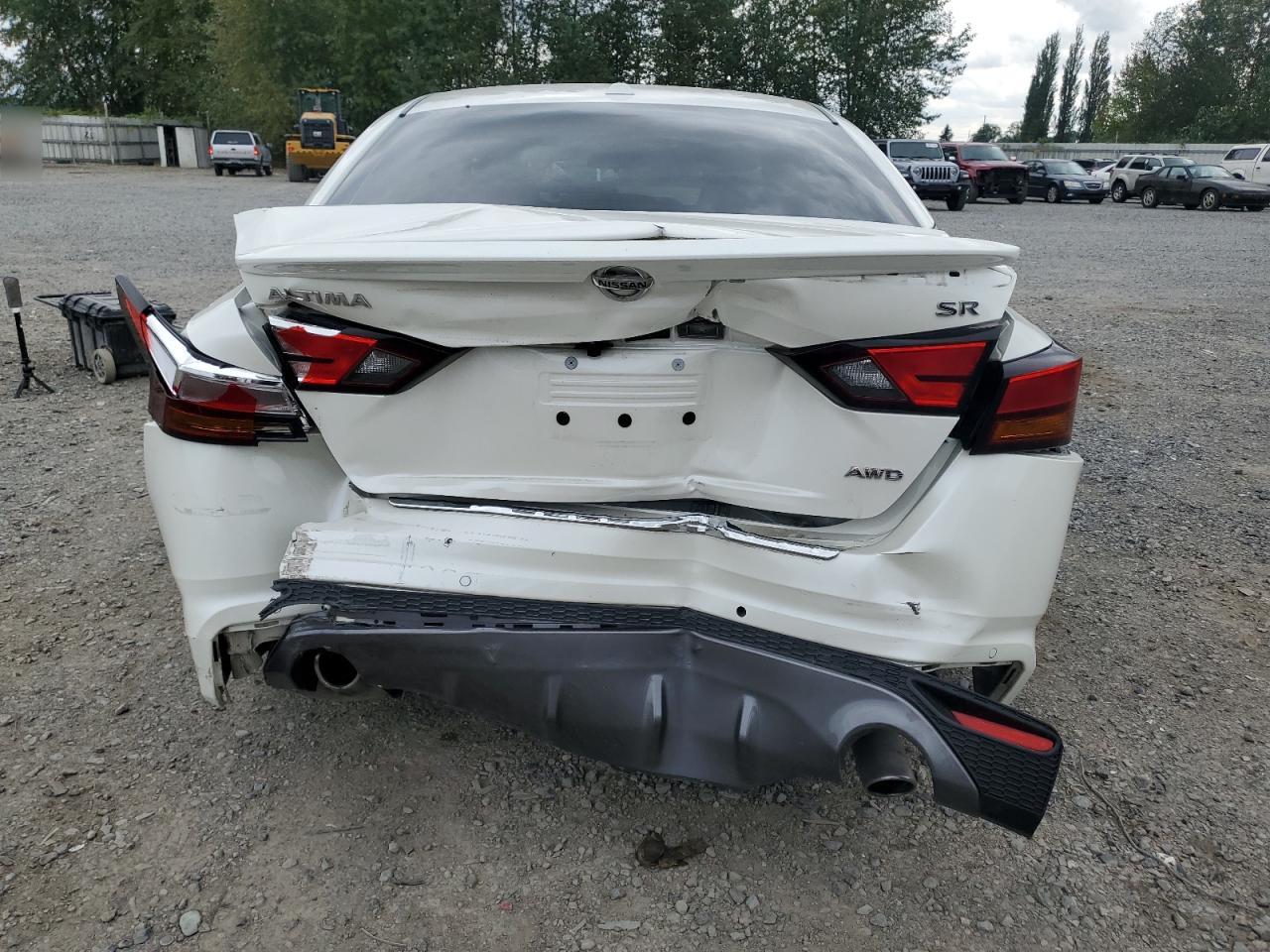 2020 Nissan Altima VIN 1N4BL4CW8LC260145 Copart auction photo, rear end damage thumbnail 6