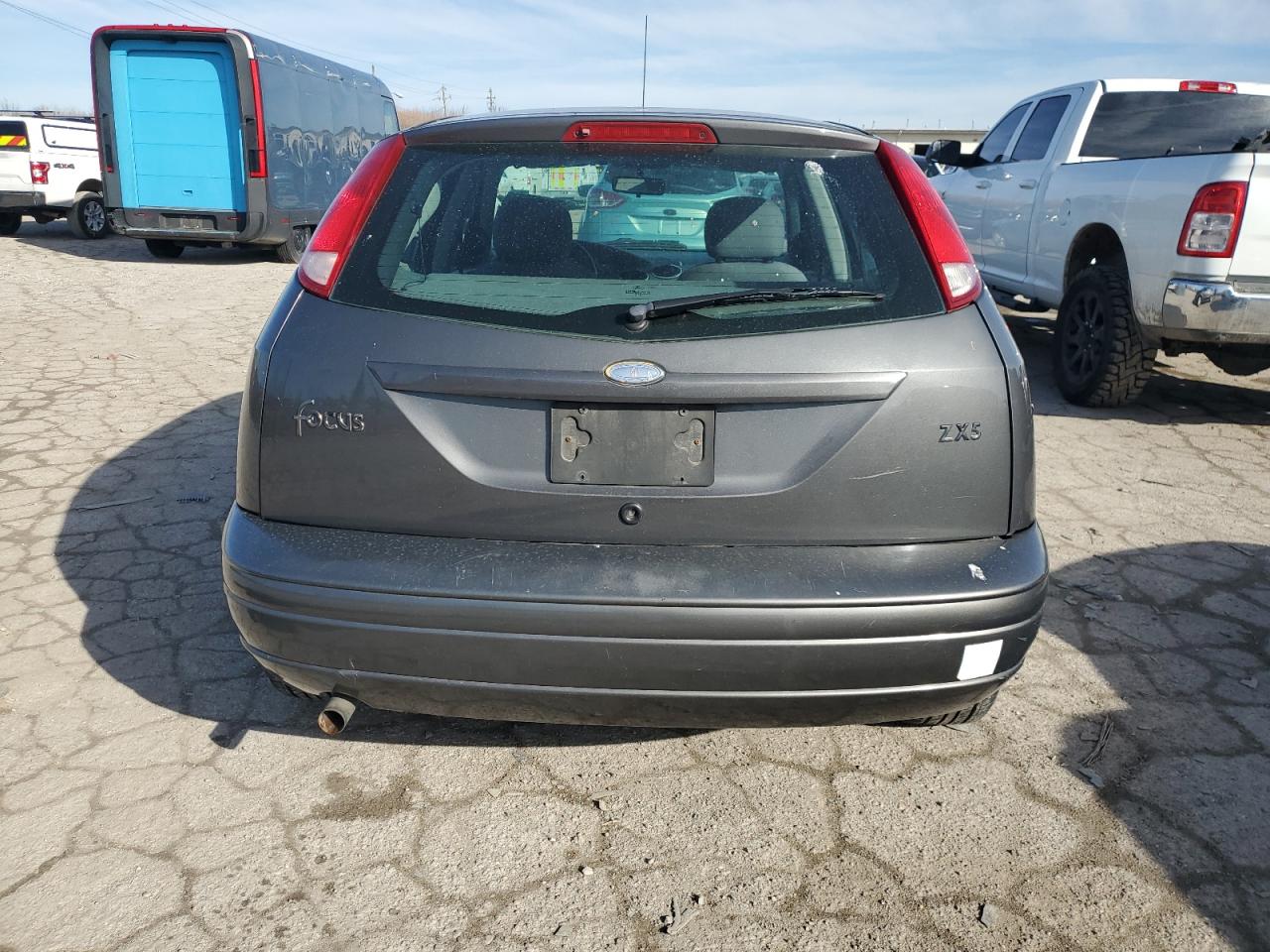 2003 Ford Focus VIN 3FAFP373X3R125153 Copart auction photo, front end / undercarriage damage thumbnail 6