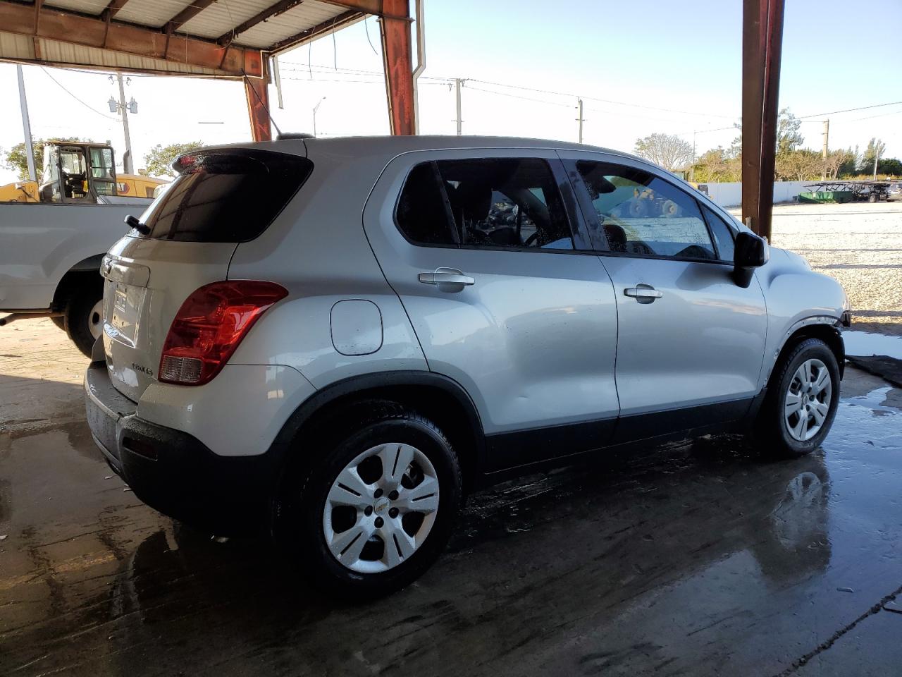 2016 Chevrolet Trax VIN KL7CJKSB2GB663540 Copart auction photo, front end damage thumbnail 3