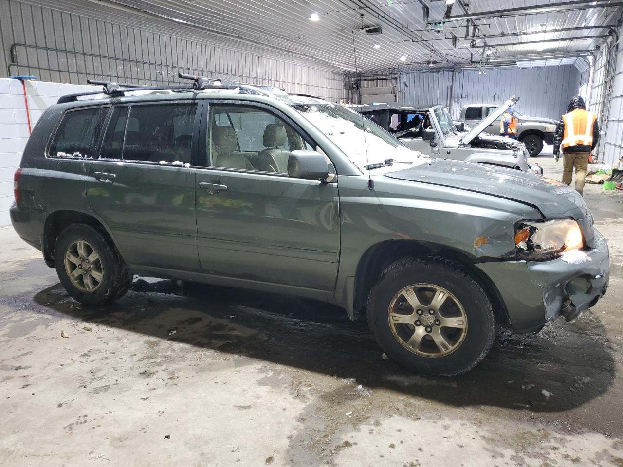 2005 Toyota Highlander VIN JTEEP21A450114767 Copart auction photo, front end / minor dent/scratches damage thumbnail 4