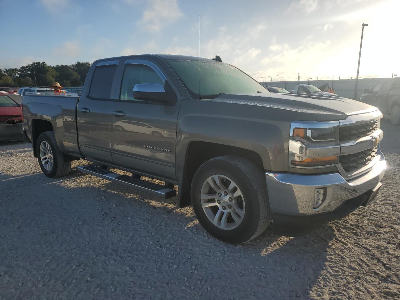 2017 Chevrolet Silverado VIN 1GCRCREC5HZ265641 Copart auction photo, water/flood damage thumbnail 4