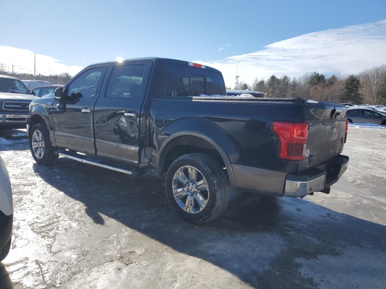 2018 Ford F-150 VIN 1FTEW1EG0JFB07905 Copart auction photo, side damage thumbnail 2
