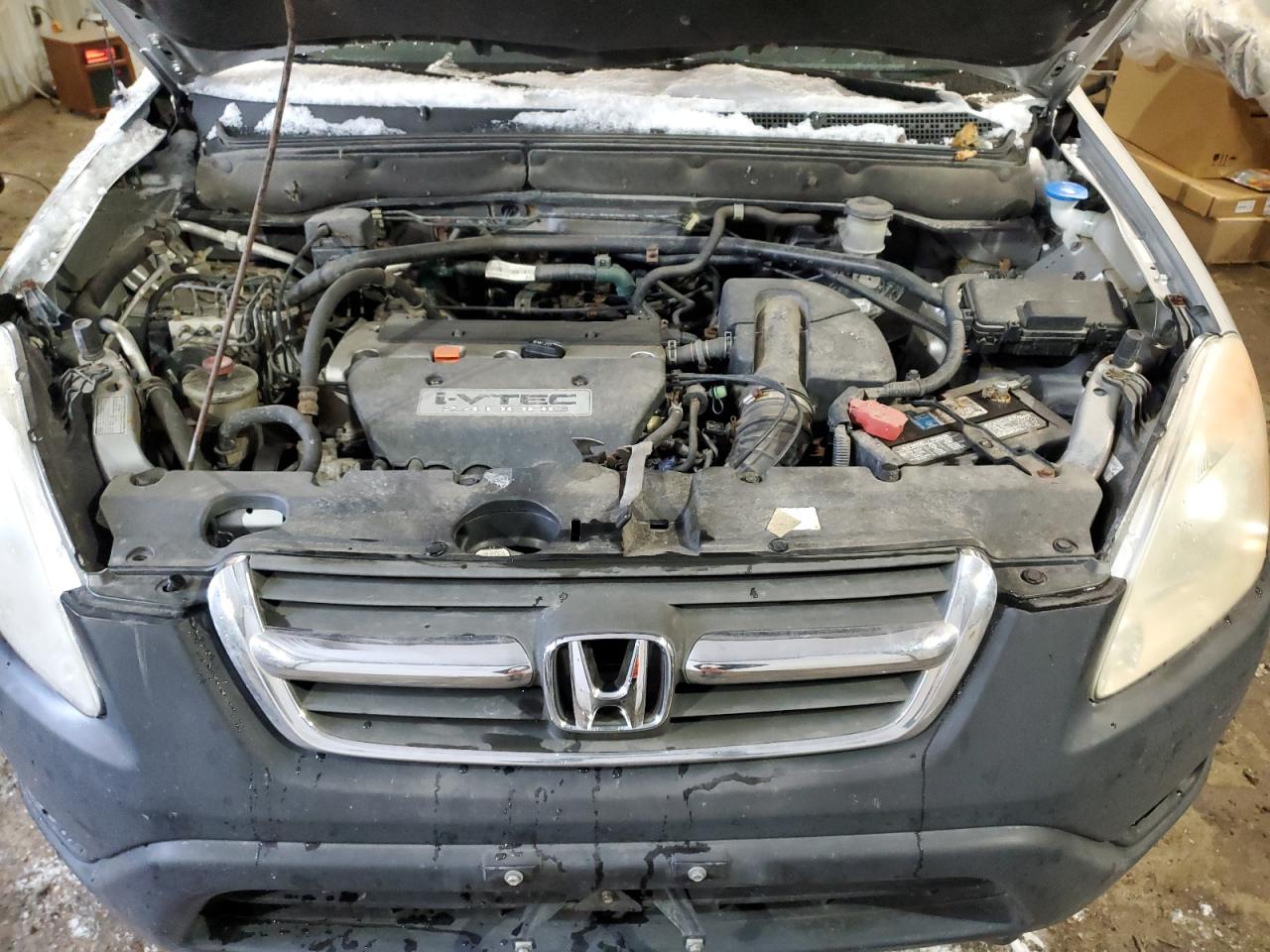 2004 Honda CR-V VIN SHSRD78884U258474 Copart auction photo, front end / side damage thumbnail 14