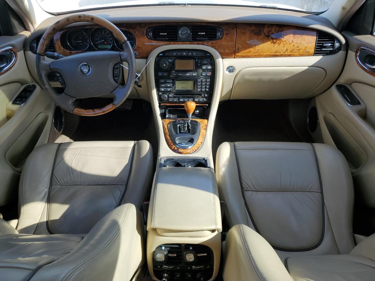 2005 Jaguar XJ VIN SAJWA82C95SG37532 Copart auction photo, minor dent/scratches damage thumbnail 8
