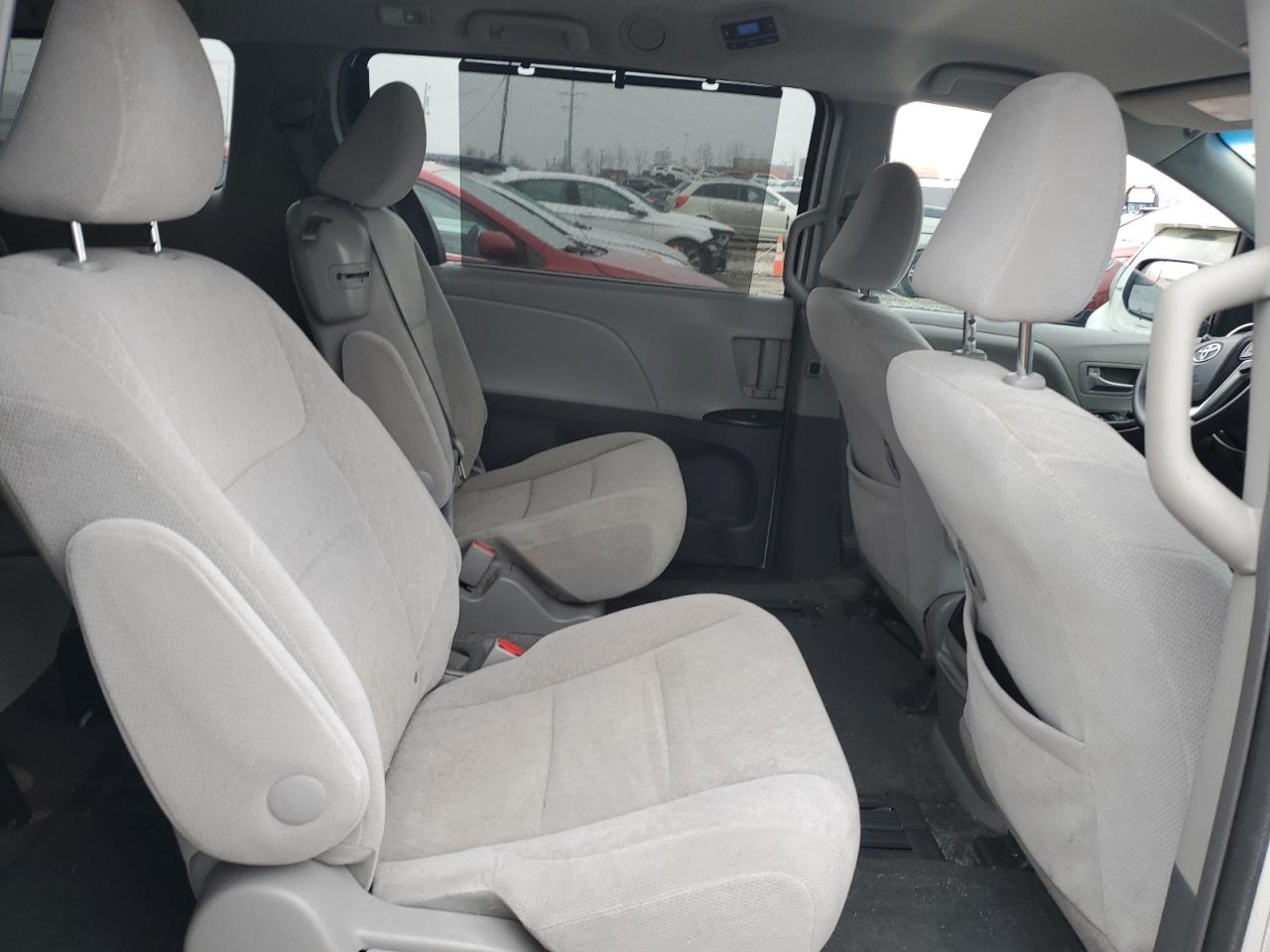 2015 Toyota Sienna VIN 5TDKK3DC0FS596015 Copart auction photo, front end damage thumbnail 11