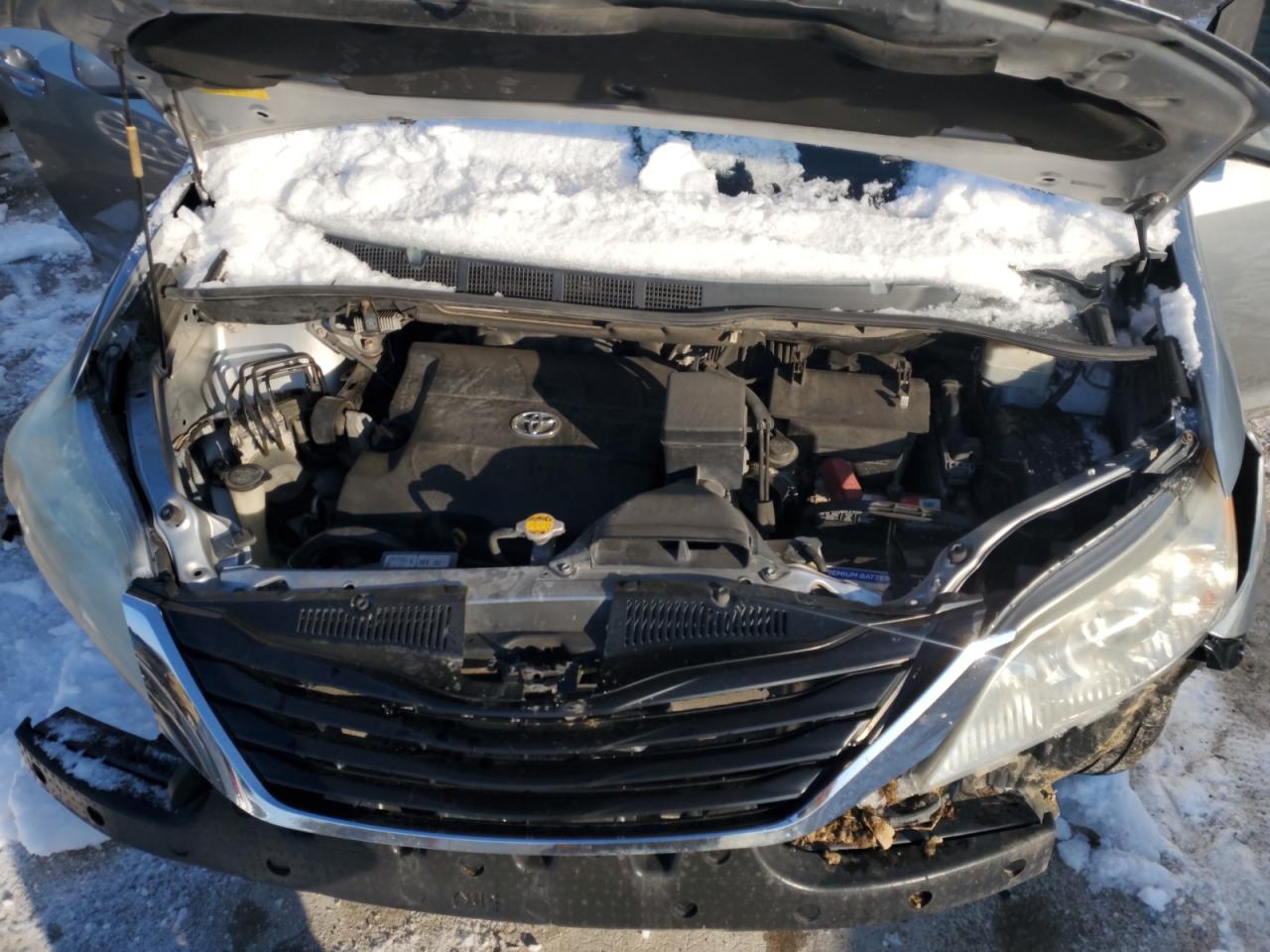 2011 Toyota Sienna VIN 5TDKK3DC2BS078207 Copart auction photo, all over damage thumbnail 12