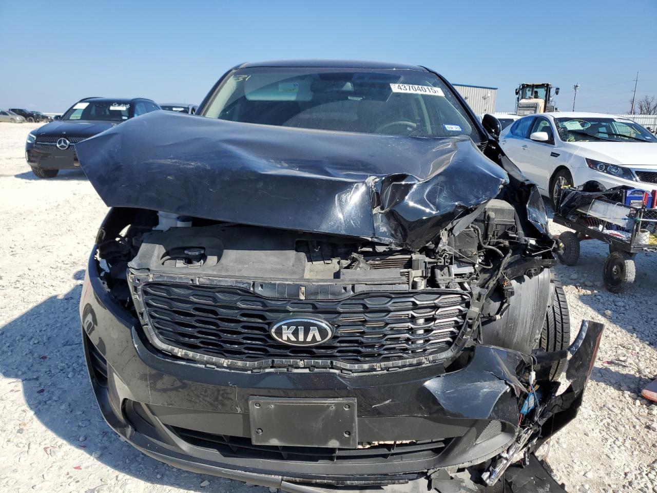 2019 KIA Sorento VIN 5XYPG4A36KG582712 Copart auction photo, front end / side damage thumbnail 5
