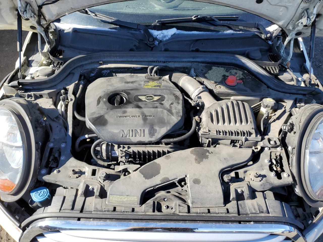 2015 MINI Cooper VIN WMWXS5C54FT837061 Copart auction photo, undercarriage damage thumbnail 11