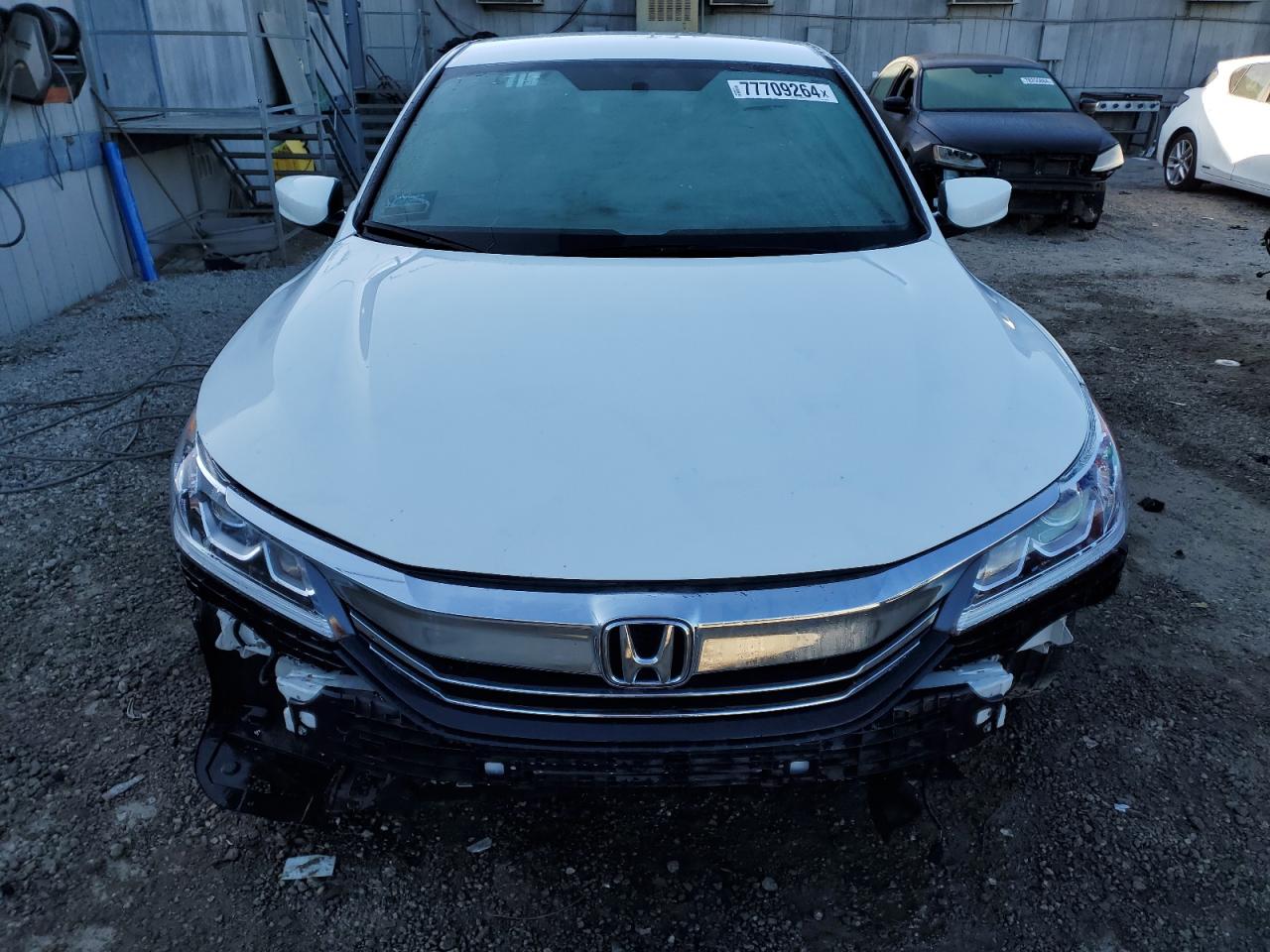 2017 Honda Accord VIN 1HGCR2F18HA092982 Copart auction photo, front end damage thumbnail 5