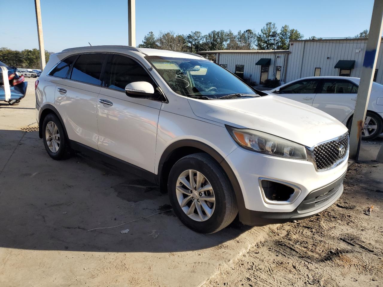 2018 KIA Sorento VIN 5XYPG4A53JG393953 Copart auction photo, minor dent/scratches damage thumbnail 4