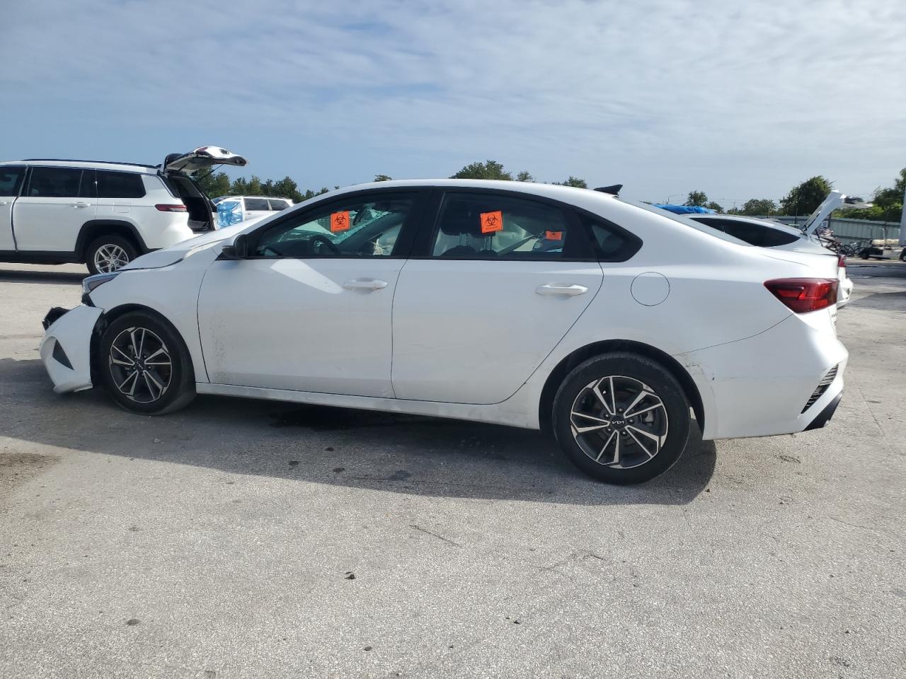2022 KIA Forte VIN 3KPF24AD0NE442336 Copart auction photo, front end / side damage thumbnail 2