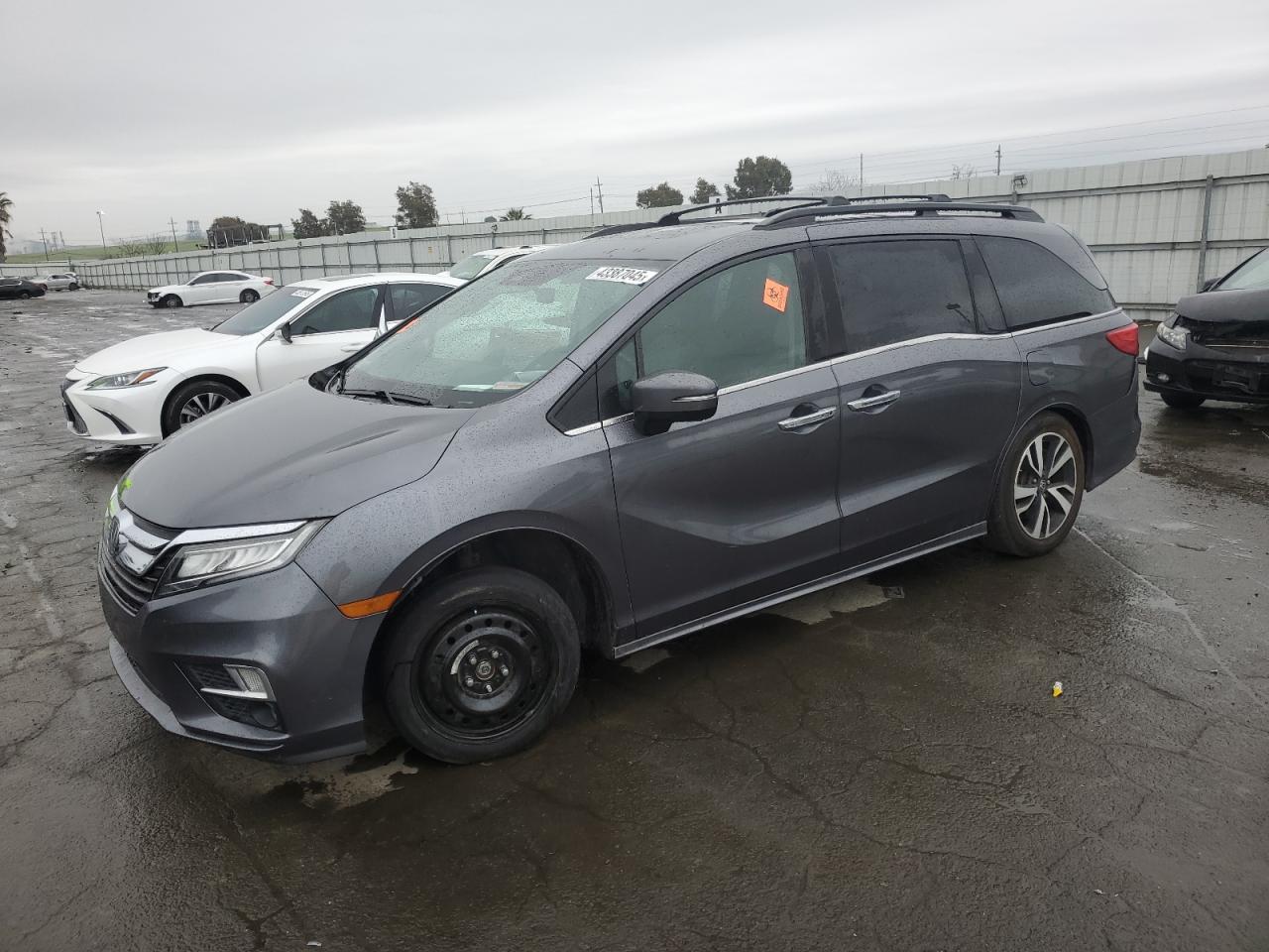 2018 Honda Odyssey VIN 5FNRL6H90JB015444
