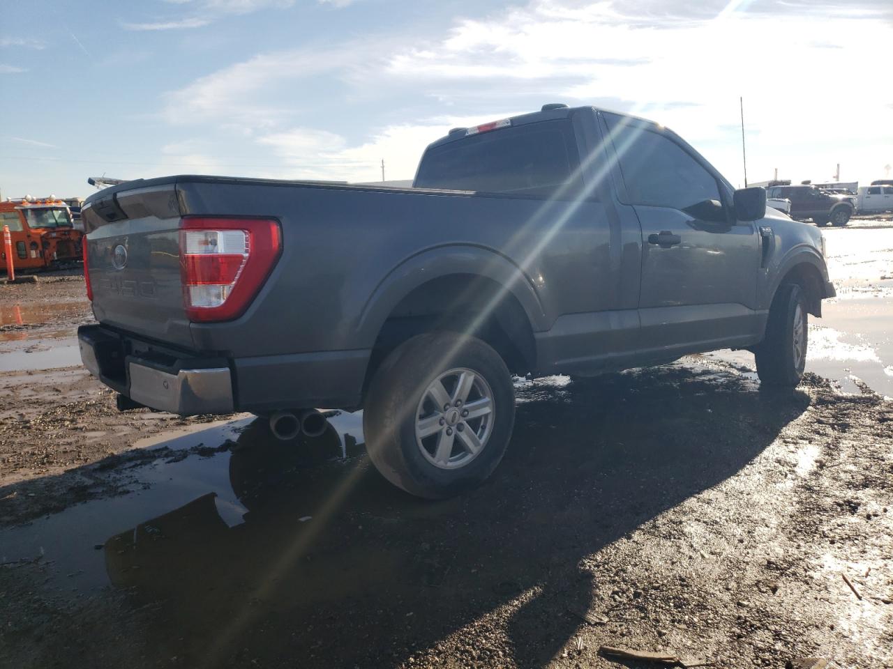 2023 Ford F-150 VIN 1FTMF1C50PKF62668 Copart auction photo, front end / minor dent/scratches damage thumbnail 3