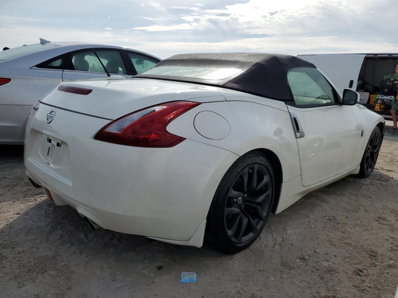 2014 Nissan 370Z VIN JN1AZ4FH8EM621259 Copart auction photo, water/flood damage thumbnail 3