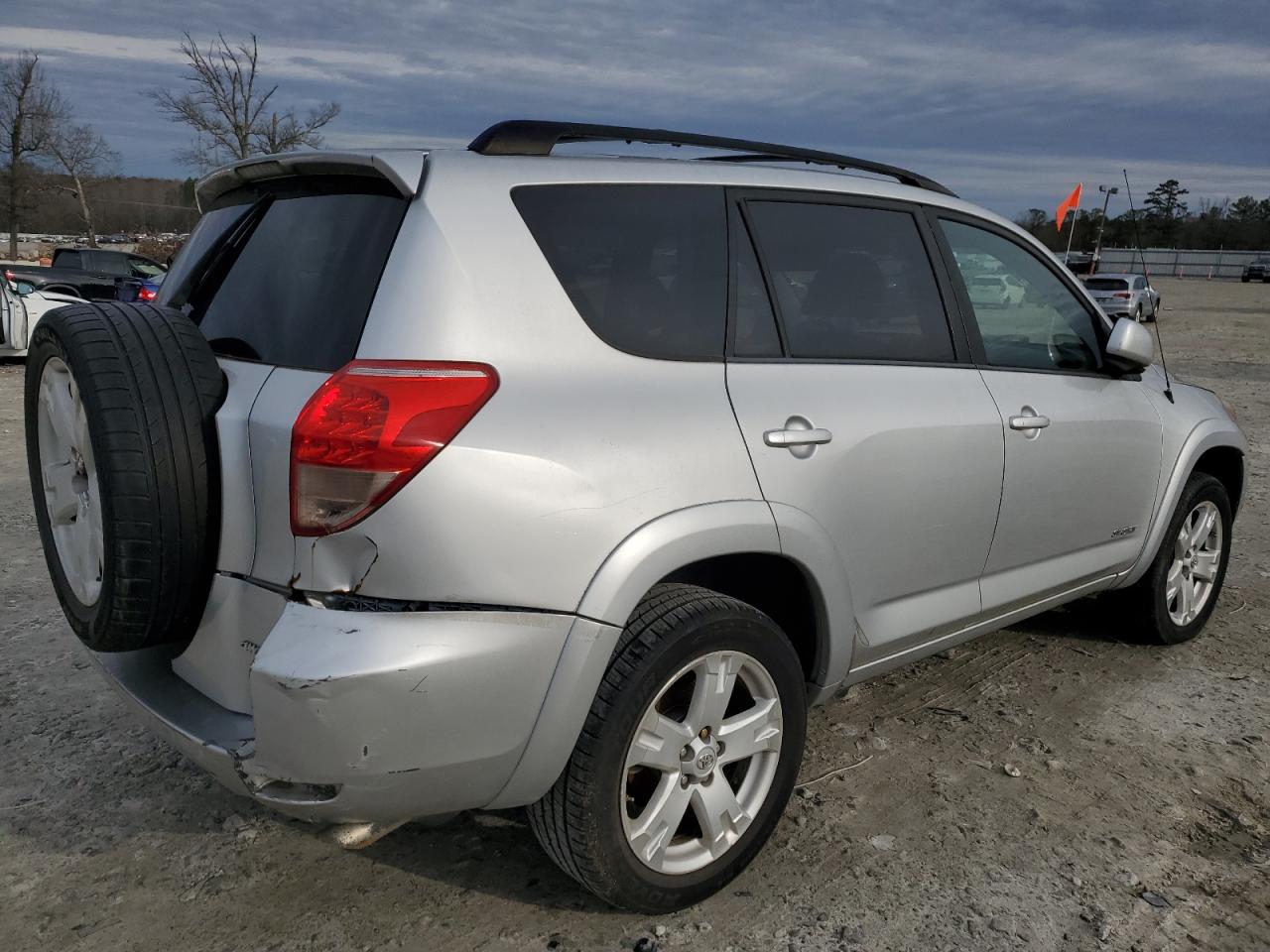 2007 Toyota RAV 4 VIN JTMBK32V176021850 Copart auction photo, rear end / front end damage thumbnail 3