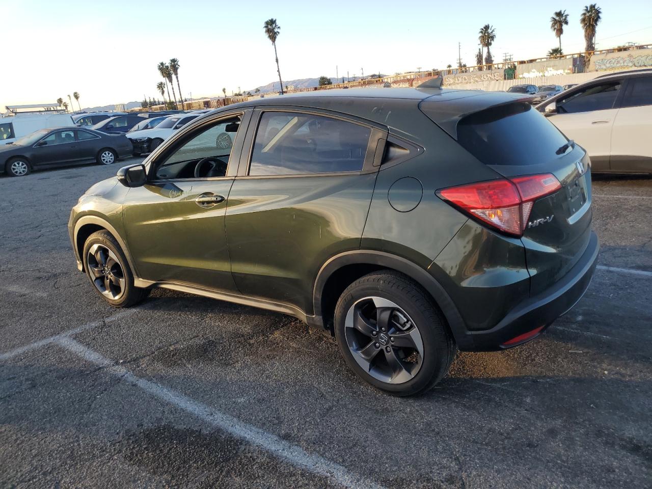 2018 Honda HR-V VIN 3CZRU6H59JG727126 Copart auction photo, front end / top/roof damage thumbnail 2