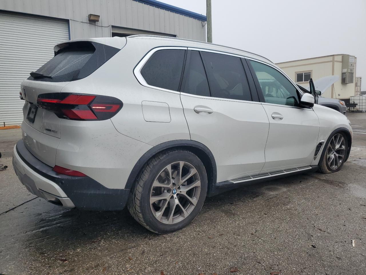 2024 BMW X5 VIN 5UX23EU00R9U70642 Copart auction photo, front end damage thumbnail 3