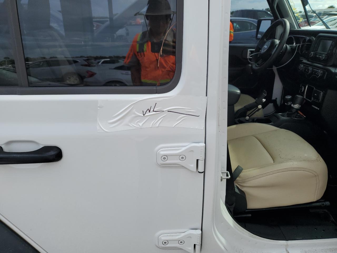 2018 Jeep Wrangler VIN 1C4HJXDG4JW137070 Copart auction photo, water/flood damage thumbnail 12