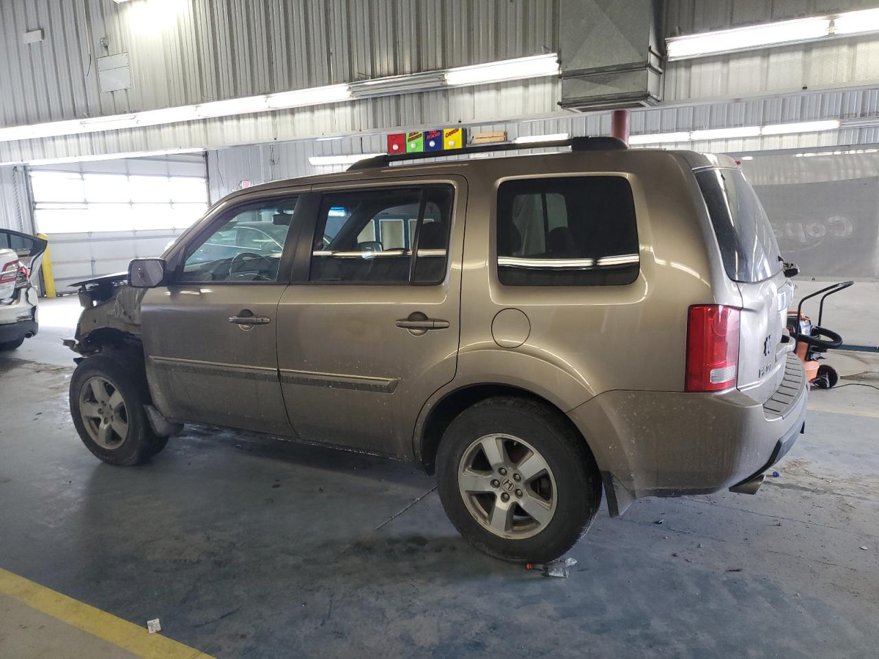 2010 Honda Pilot VIN 5FNYF4H55AB001110 Copart auction photo, front end / side damage thumbnail 2