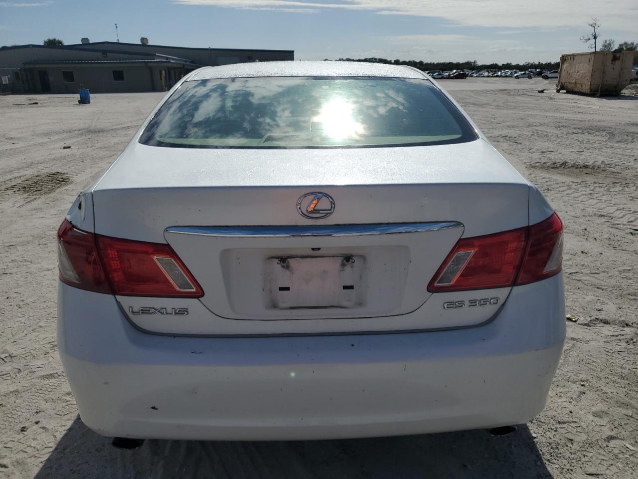 2007 Lexus ES VIN JTHBJ46G072048631 Copart auction photo, normal wear / minor dent/scratches damage thumbnail 6