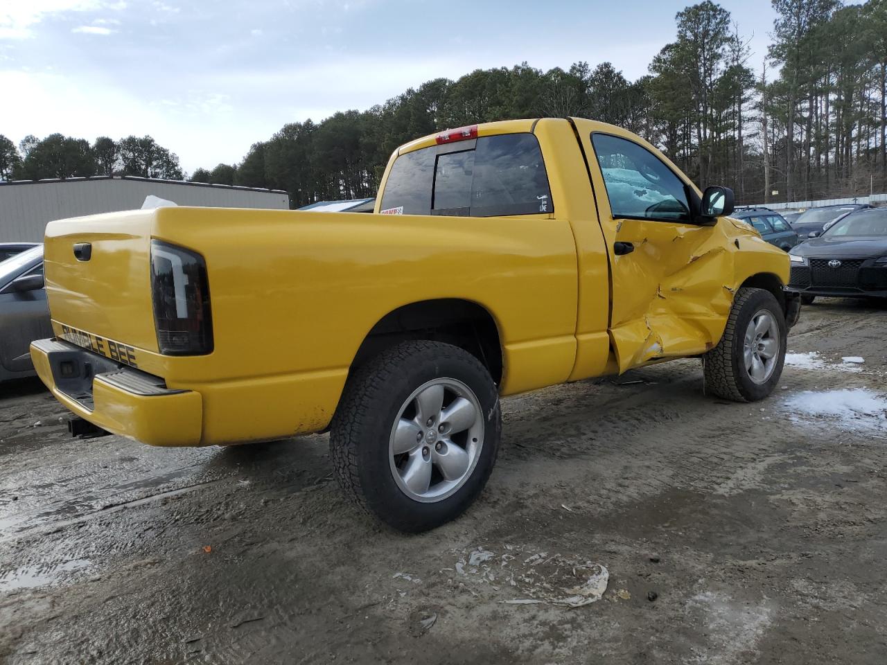 2005 Dodge RAM VIN 1D7HU16D95J519174 Copart auction photo, side / front end damage thumbnail 3