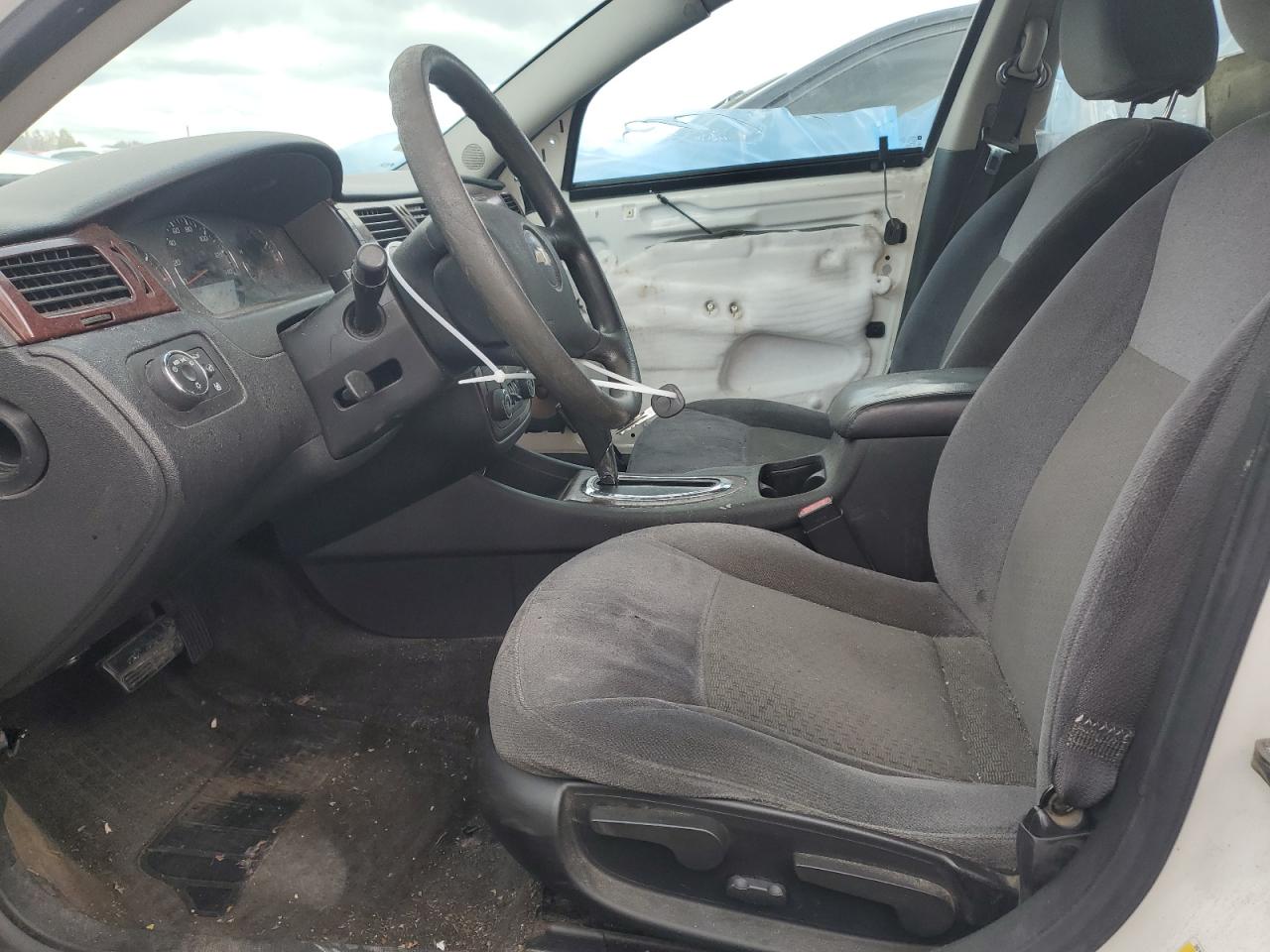 2009 Chevrolet Impala VIN 2G1WT57K591177935 Copart auction photo, front end / side damage thumbnail 7