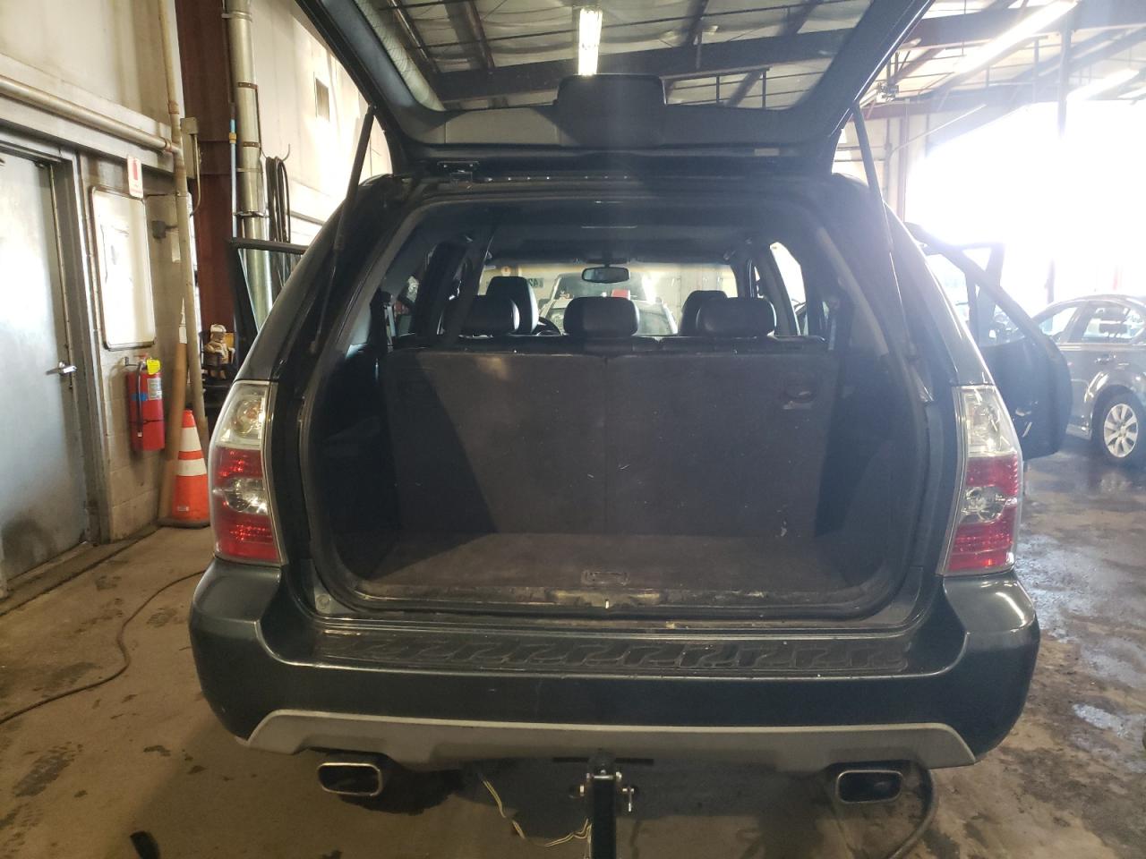 2005 Acura MDX VIN 2HNYD18265H515312 Copart auction photo, side / minor dent/scratches damage thumbnail 6