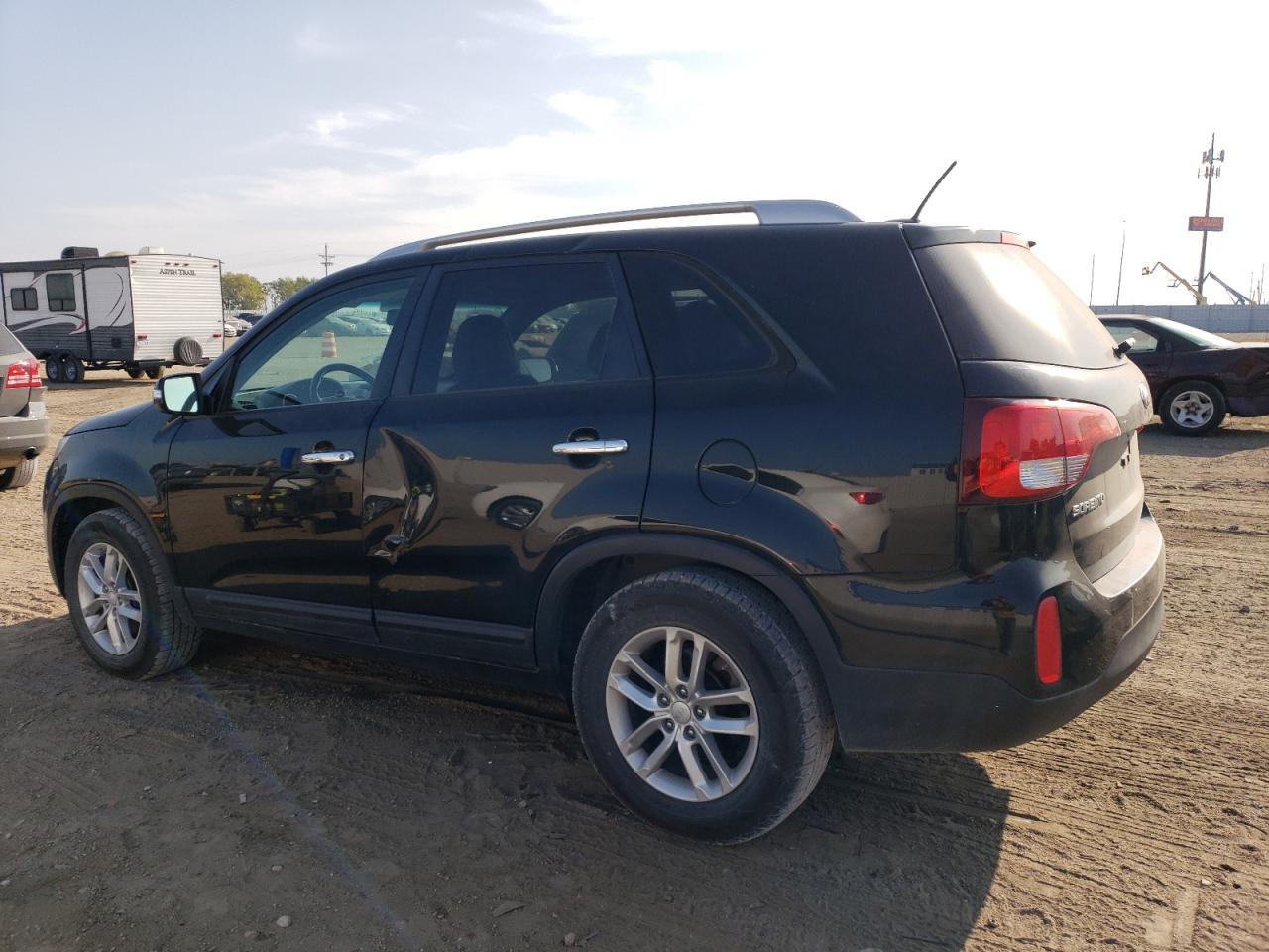 2015 KIA Sorento VIN 5XYKT4A66FG655907 Copart auction photo, side / hail damage thumbnail 2