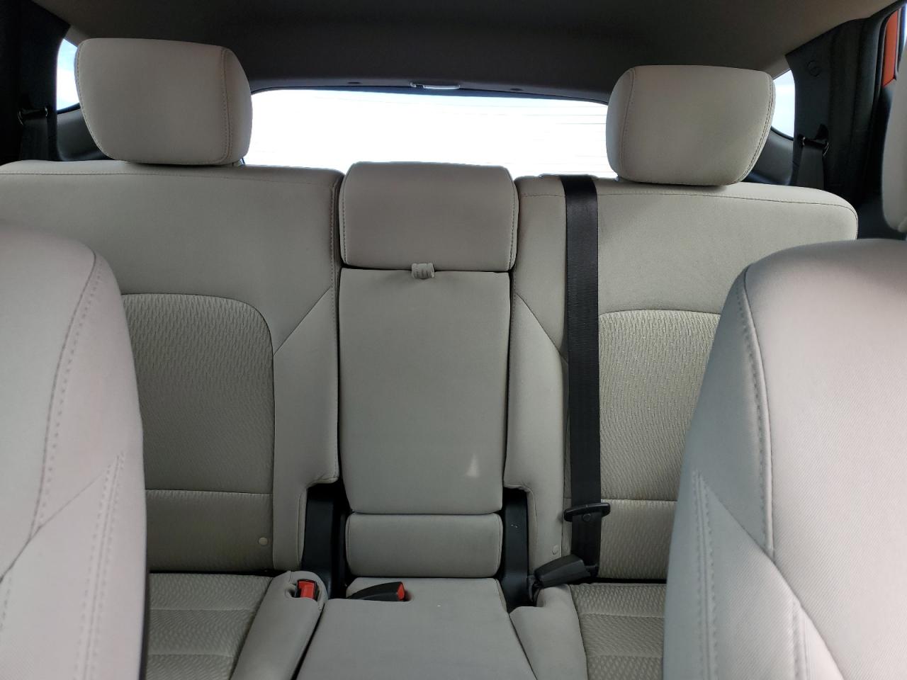2018 Hyundai Santa Fe VIN 5XYZU3LB1JG520715 Copart auction photo, rear end damage thumbnail 10